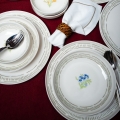 18-osaline sööginõude komplekt valge/mitmevärviline/portselan