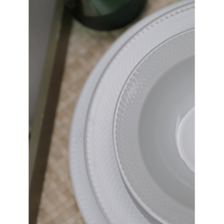 18-osaline valge portselanist söögikomplekt