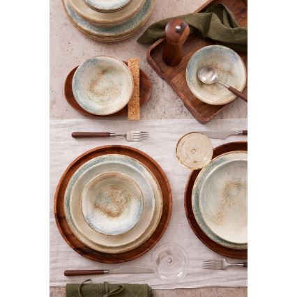 18-osaline värviline portselanist söögikomplekt