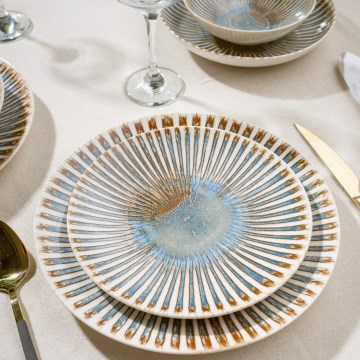 24-osaline värvikirev portselansöögikomplekt