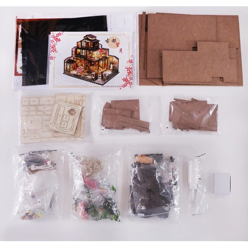 2Kids Toys - Minimaja Uhke sakura villa 2xAAA