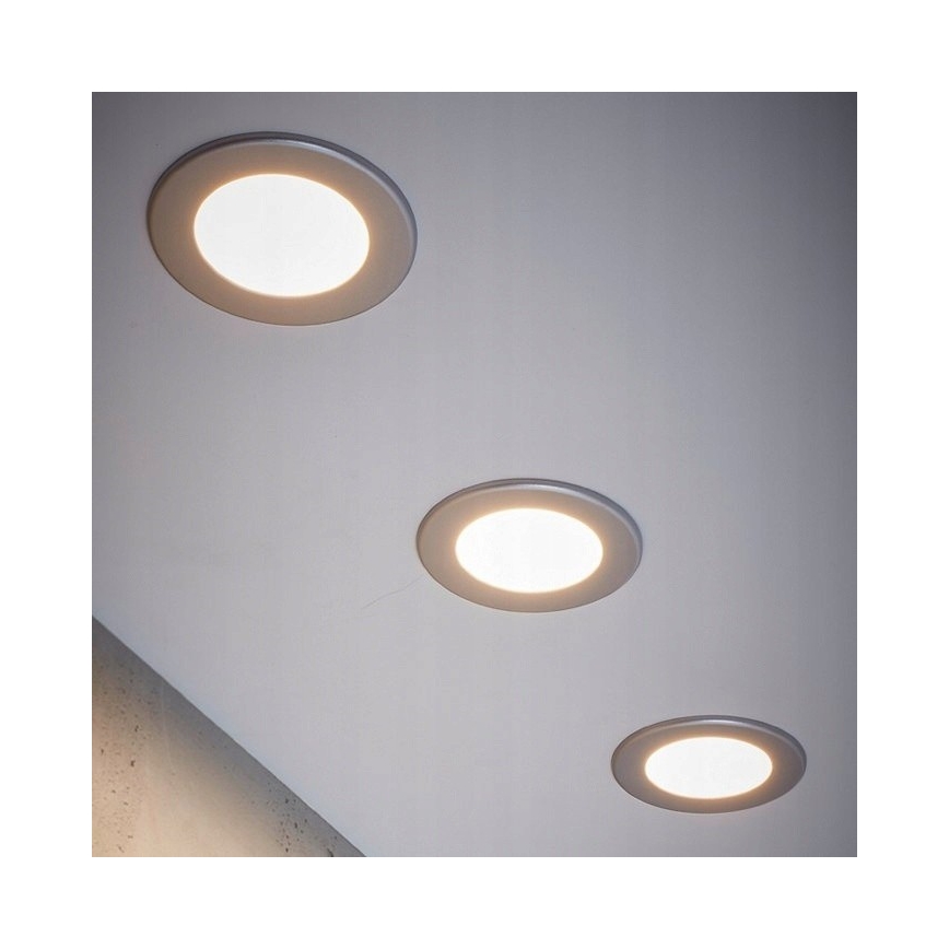3-osaline komplekt LED-vannitoa süvistatavaid laevalgusteid LED/6W/230V IP44, hõbedased