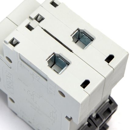 Aigostar - 2-faasiline kaitselüliti 2P-63A-C 230-400V