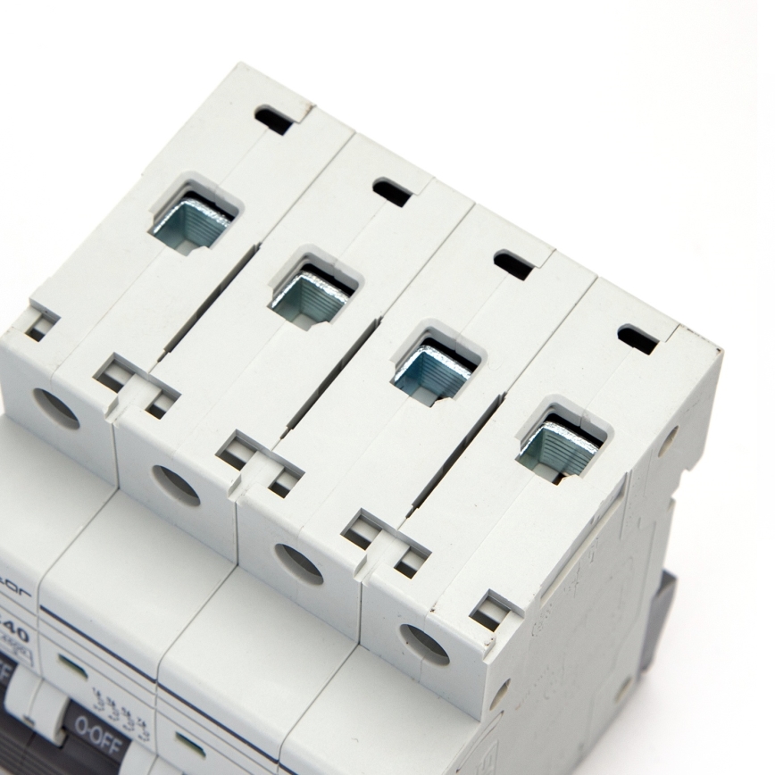 Aigostar - 4-pooleline kaitselüliti 4P-20A-C 400V