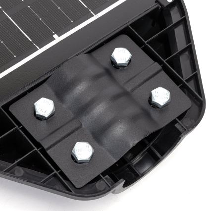 Aigostar - LED Päikesepaneeliga tänavalamp koos anduriga LED/70W/3,2V 4000mAh IP65 6500K + kaugjuhtimispult