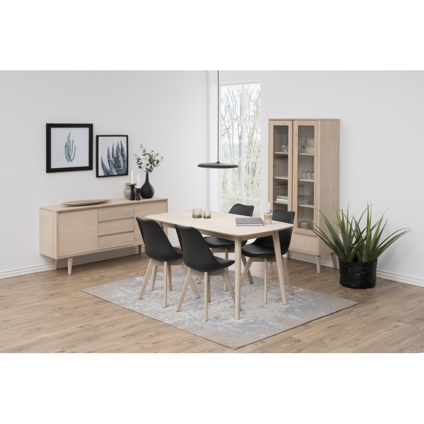 BERG tammepuidust söögilaud