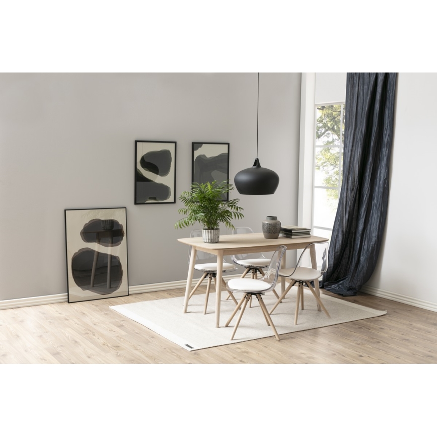 BERG tammepuidust söögilaud