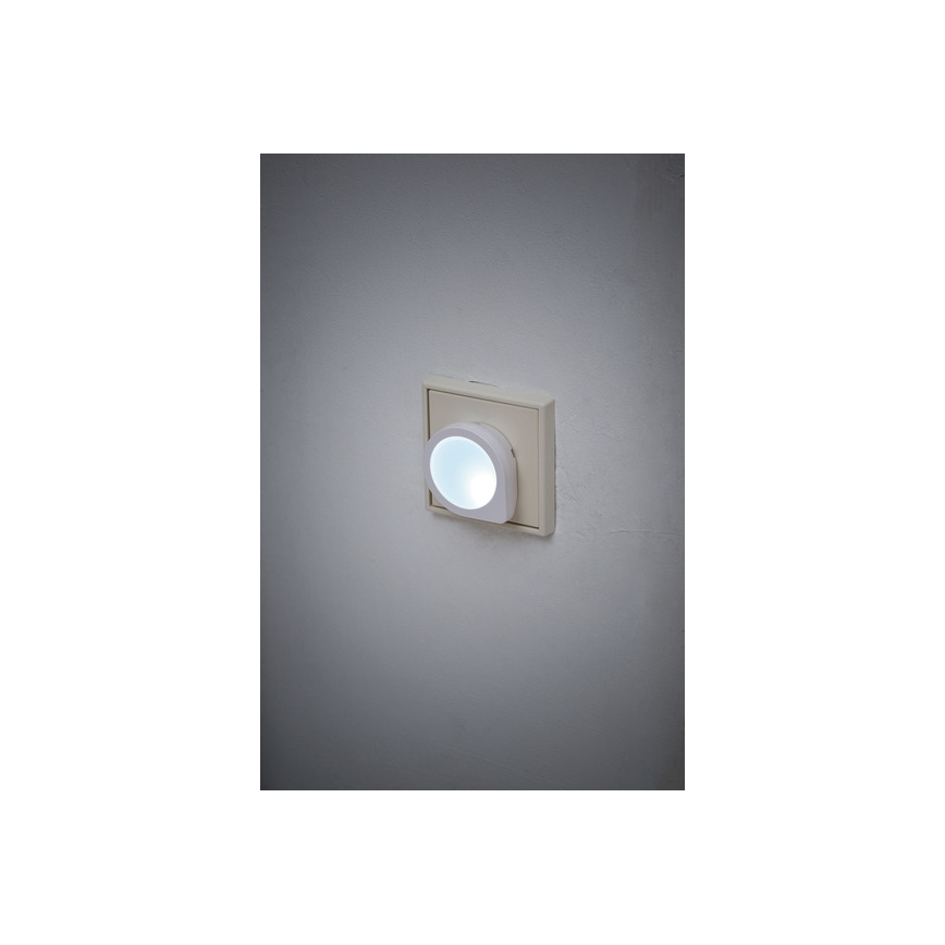 Brennenstuhl - LED Öövalgusti anduriga pistikupessa LED/0,2W/230V