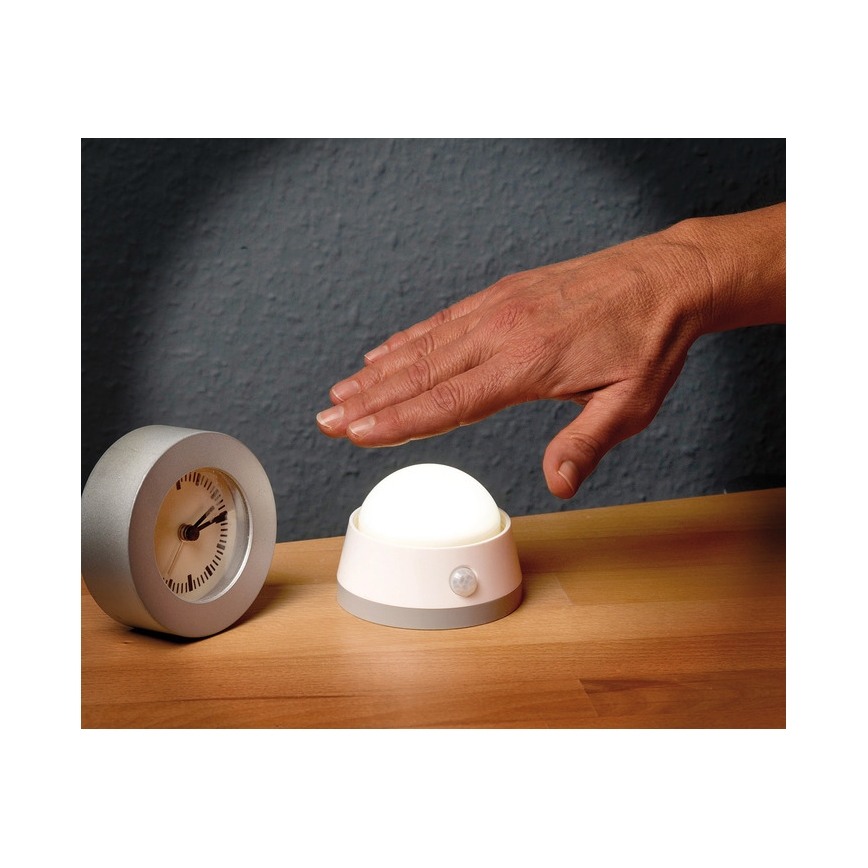 Brennenstuhl - LED Öövalgusti anduriga pohybu LED/3xAA 3000K
