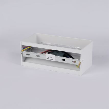 Brilagi - DONNANI LED-välisseinavalgusti/7W/230V, 20 cm, valge, IP44