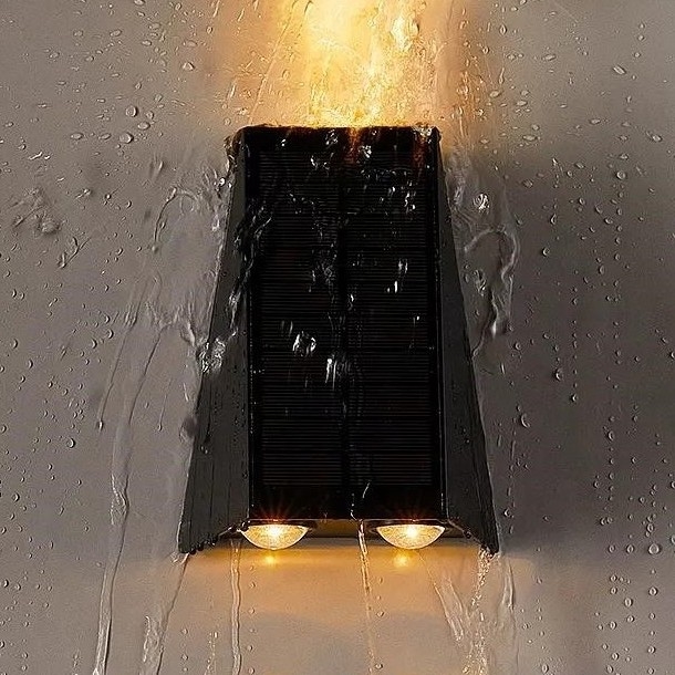 Brilagi - LED Päikesepaneeliga seinavalgusti PYRAMID LED/2W/3,2V 1300 mAh IP54