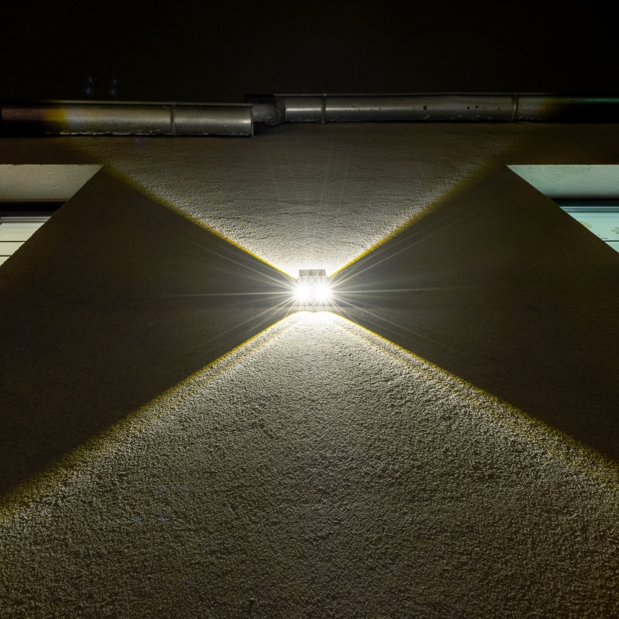 Brilagi - LED Päikesepaneeliga seinavalgusti PYRAMID LED/2W/3,2V 1300 mAh IP54