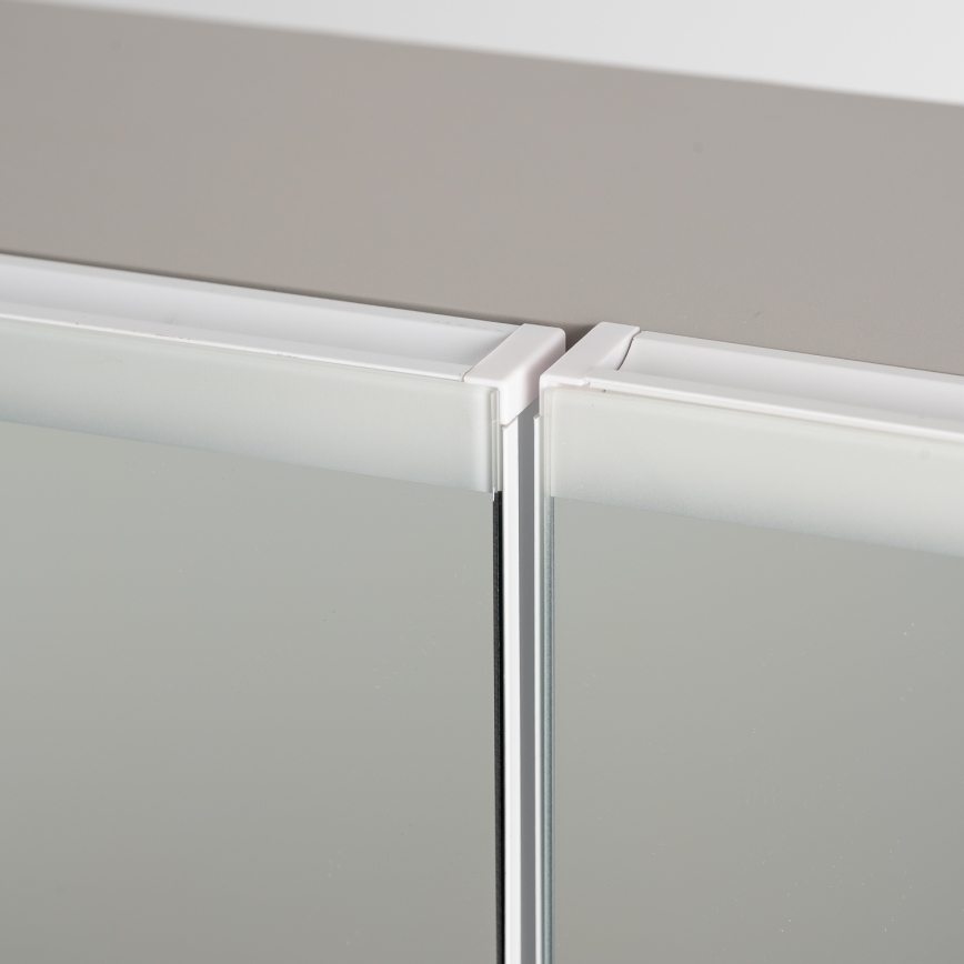 BRILAGI - LED-peegliga vannitoakapp taustvalgustusega BRONTE DOUBLE 60x75 cm