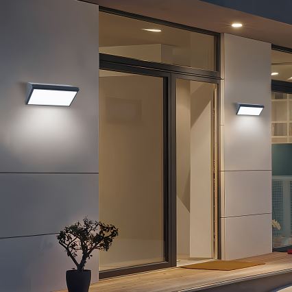 Brilagi - LED RGBW hämardatav välisseinale paigaldatav seinavalgusti TRIANGLE 1xE27/15W/230V 2700-6500K IP65 antratsiit