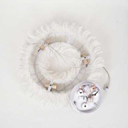 BRILAGI - LED-rippvalgusti kaablil FEATHER 3xE27/40W/230V + 3xLED/3W, läbimõõt 50 cm, valge