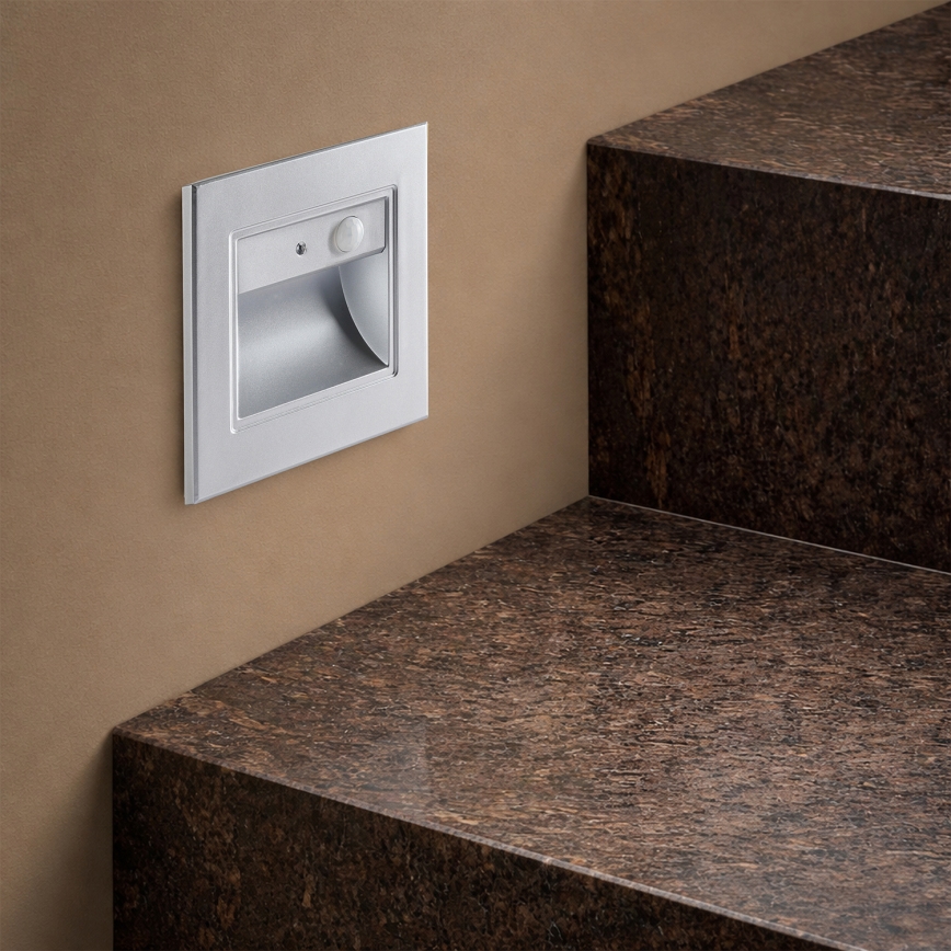 Brilagi - LED trepivalgusti anduriga STEP LIGHT LED/1,5W/230V IP44 hõbedane