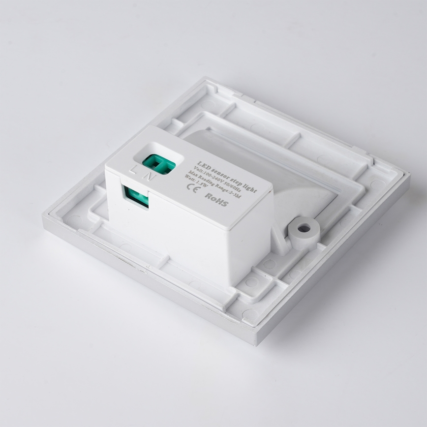 Brilagi - LED trepivalgusti anduriga STEP LIGHT LED/1,5W/230V IP44 hõbedane
