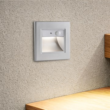Brilagi - LED trepivalgusti anduriga STEP LIGHT LED/1,5W/230V IP44 hõbedane