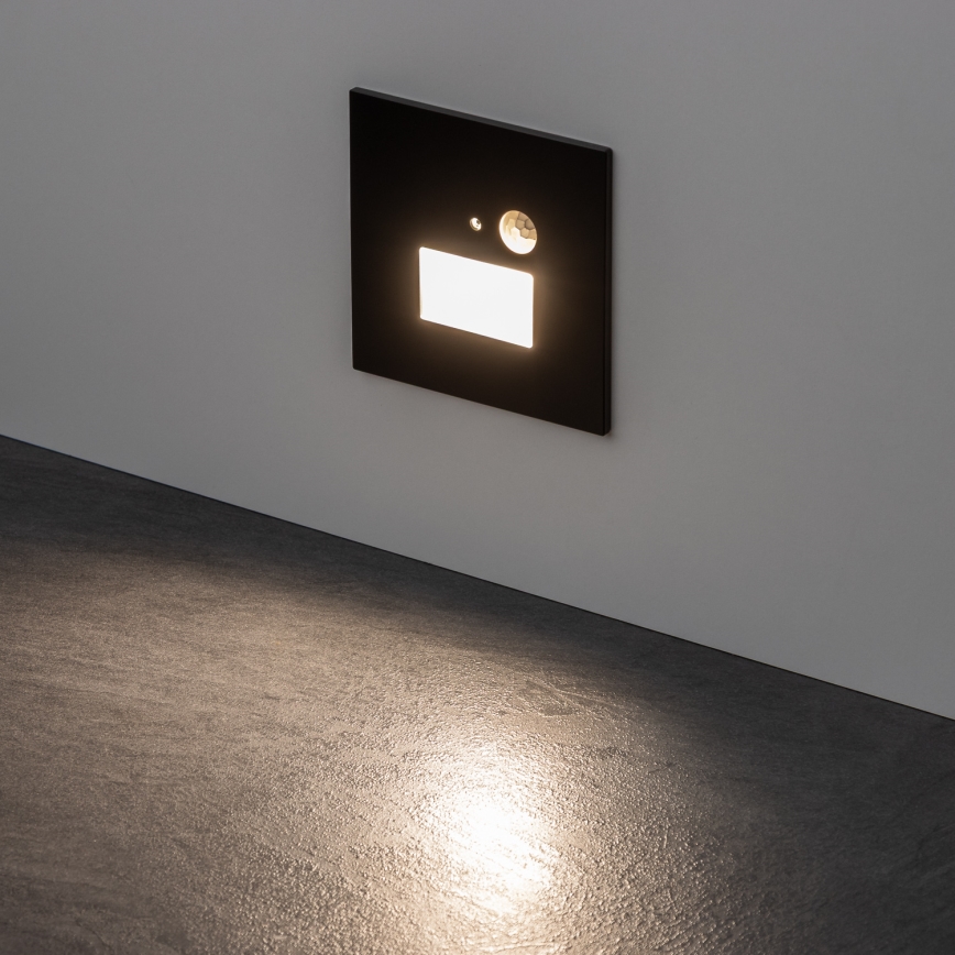 Brilagi - LED-trepivalgusti liikumis- ja hämaruseanduriga JACK LED/1,5W/230V 3000/4000/6500K must