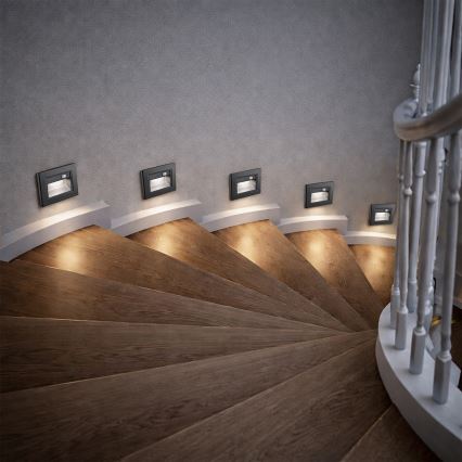 Brilagi - LED trepivalgusti anduriga STEP LIGHT LED/1,5W/230V IP44 must