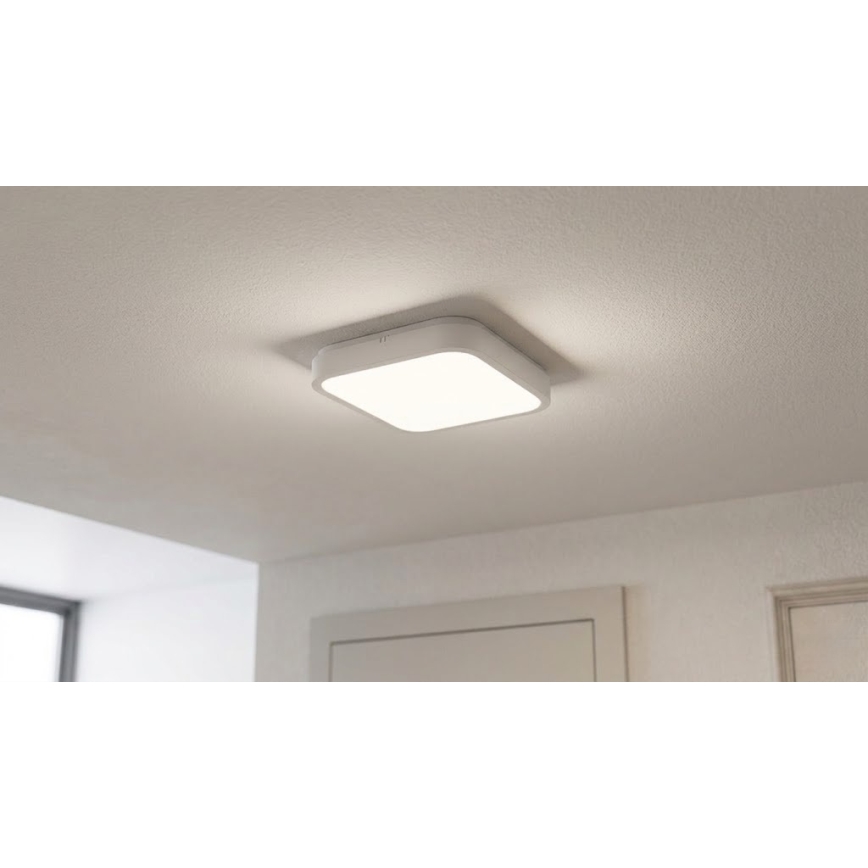 BRILAGI - LED-vannitoa laevalgusti anduriga ZENNA LED/18W/230V 28,5x28,5 cm IP44 valge + kaugjuhtimispult