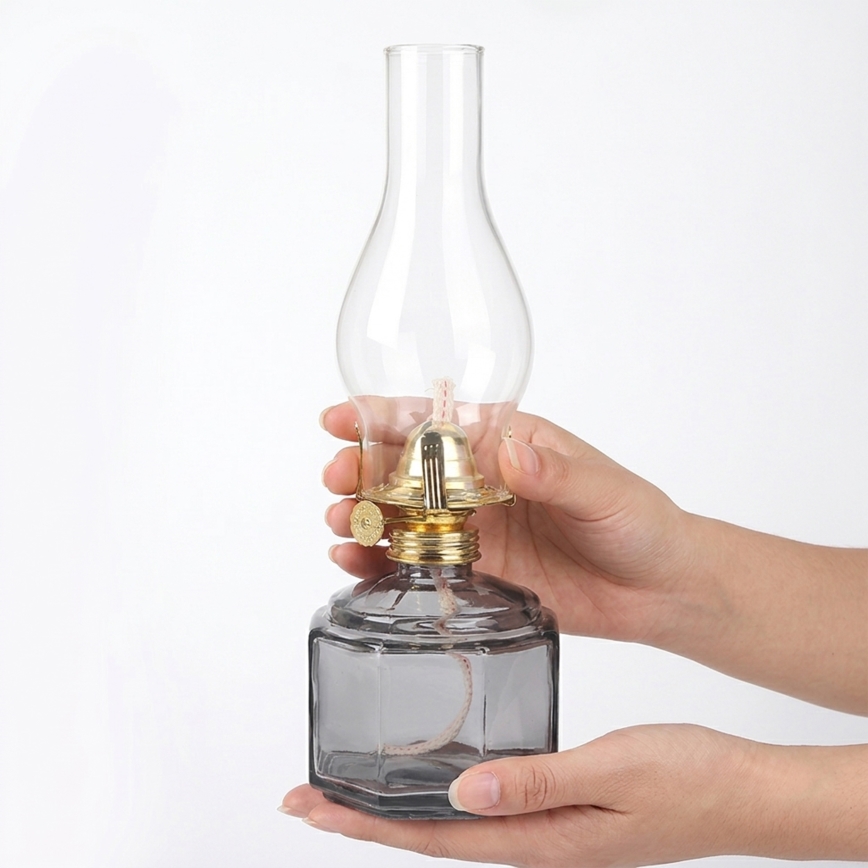 Brilagi - Petroleumlamp MERLIN suitsune/hall