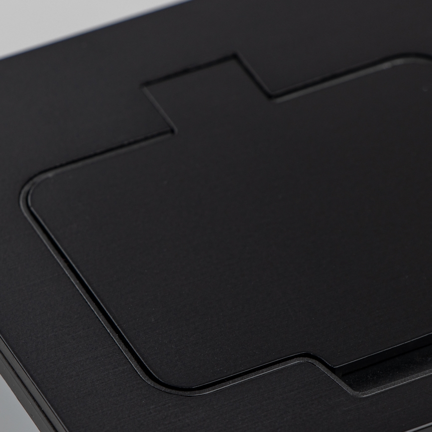 Brilagi - välitingimustesse mõeldud põrandasse paigaldatav kahepistikupesa IP55 must ristkülikukujuline