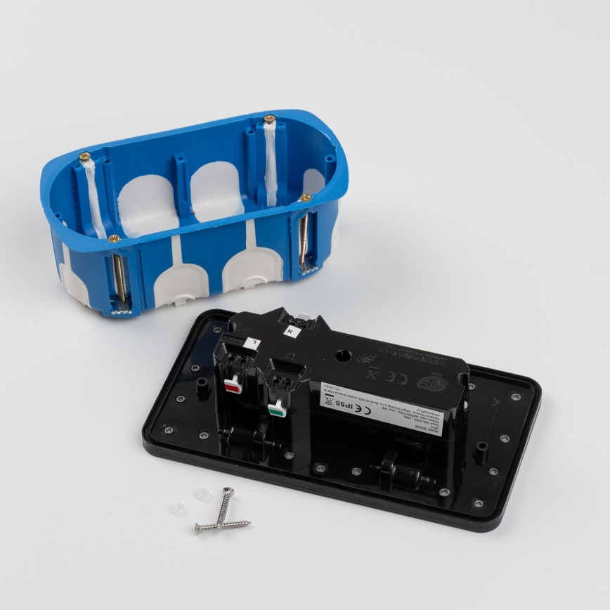 Brilagi - välitingimustesse mõeldud põrandasse paigaldatav kahepistikupesa IP55 must ristkülikukujuline