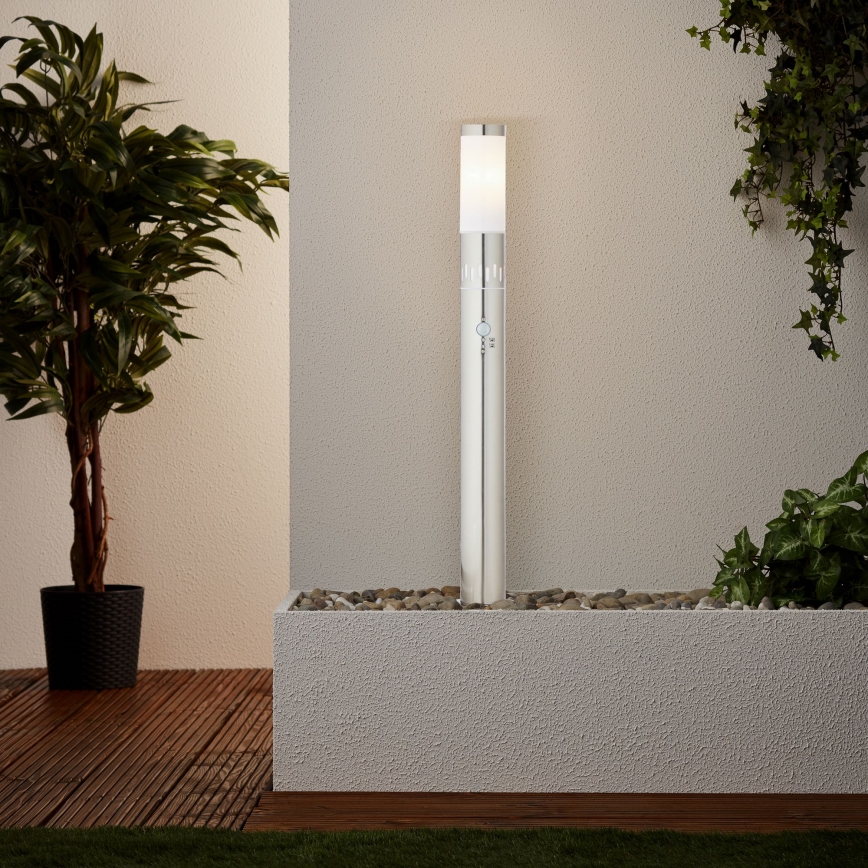 Brilliant - LED Välivalgusti anduriga LEIGH LED/0,9W/230V + 1xE27/11W 80 cm IP44 läikiv kroom