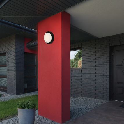 Brilo - laetav seinale kinnitatav LED-välisvalgusti anduriga LED/4W/5V 4400 mAh IP44 must