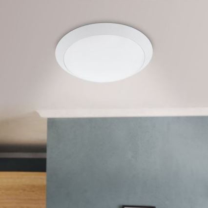 Eglo 97254 - LED vannitoa laevalgusti PILONE LED/11W/230V valge IP44