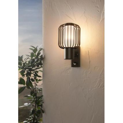 Eglo - Väli seinavalgusti koos anduriga 1xE27/28W/230V IP44
