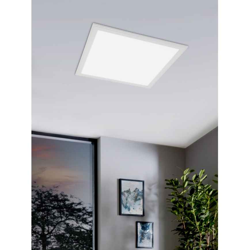 Eglo 98781 - LED RGBW Hämardatav pinnale kinnitatav valguspaneel SALOBRENA-CW LED/24W/230V 2700-6500K + kaugjuhtimispult