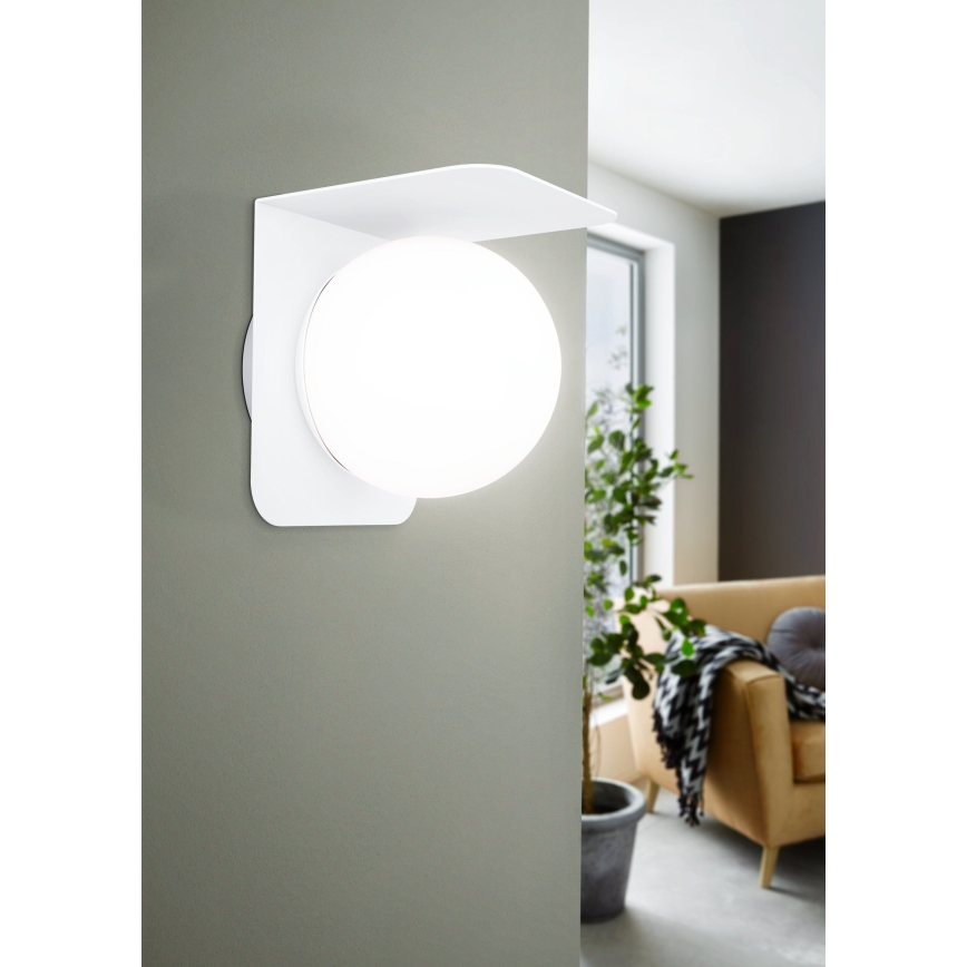 Eglo 99582 - Väli seinavalgusti CORRIENTES 1xE27/15W/230V IP44 valge
