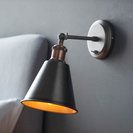 Endon 92866 - Seinale paigaldatav suunavalgusti HAL 1xE27/10W/230V matistatud kroom/vask