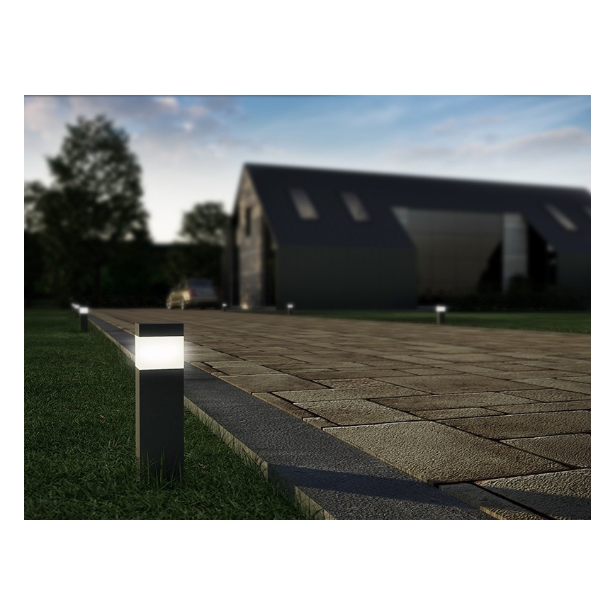 GARD välisvalgusti liikumisanduriga ja pistikupesaga 1xE14/60W/230V IP44