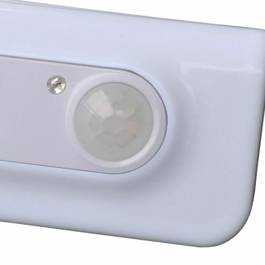 Grundig - LED Öövalgusti anduriga LED/3xAAA