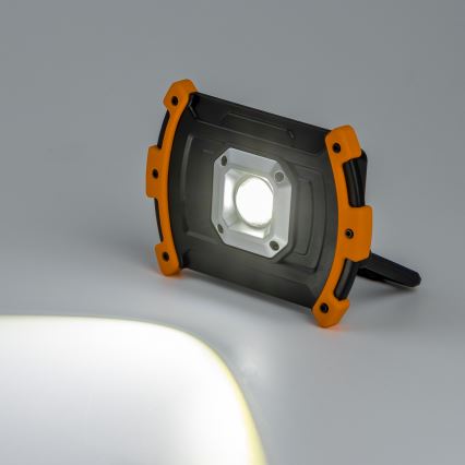 Hämardatav laetav LED-reflektor LED/10W/5V USB 6500K IP44