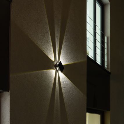 LED Päikesepaneeliga seinavalgusti koos anduriga LED/2W/5V IP54