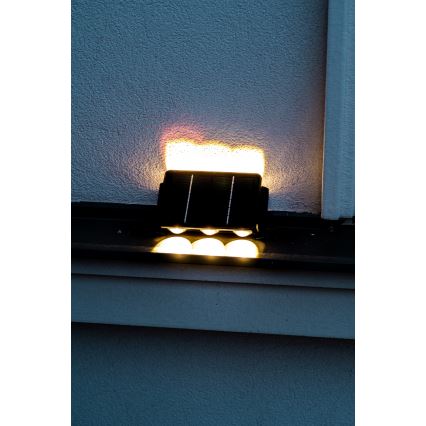 LED Päikesepaneeliga seinavalgusti koos anduriga LED/2W/5V IP54