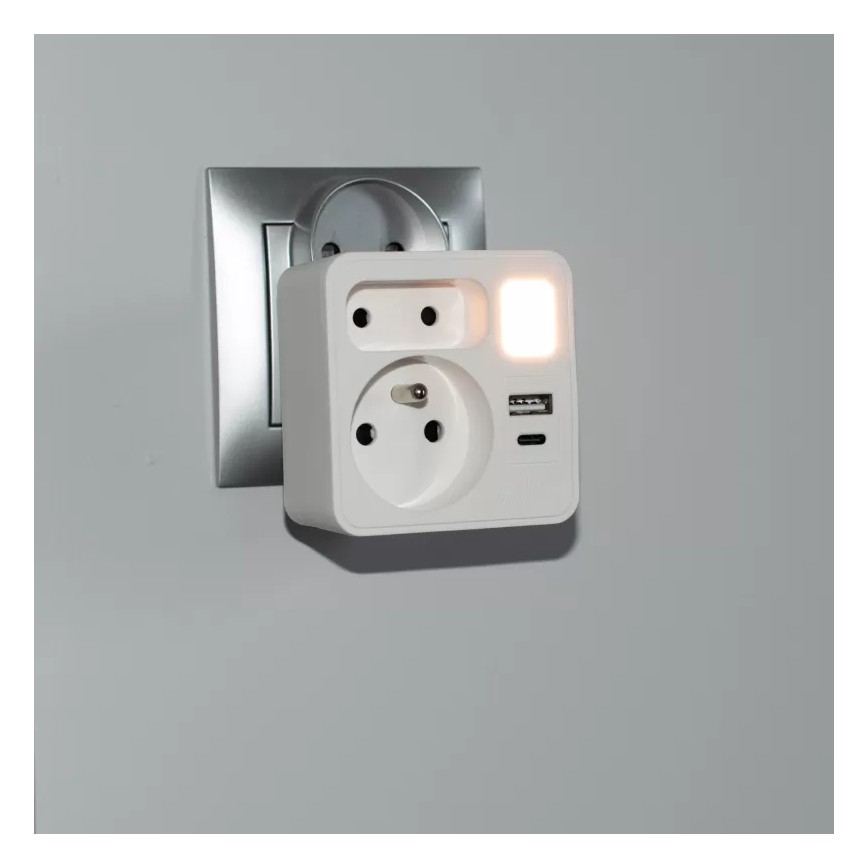 Pistikupesa jagaja 2x + USB-C + USB-A koos LED-valgustusega LED/0,5W/230V 3000K