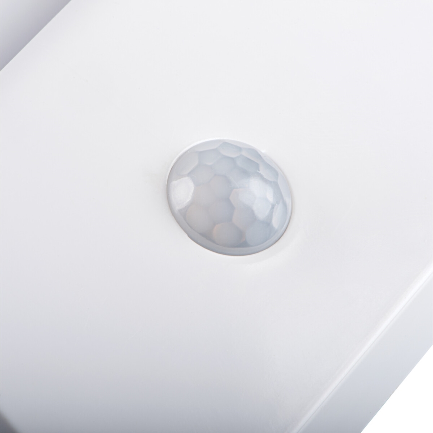 Süvistatav LED-valgusti liikumis- ja hämarusanduriga IRS LED/0,3W/3xAAA IP54 valge