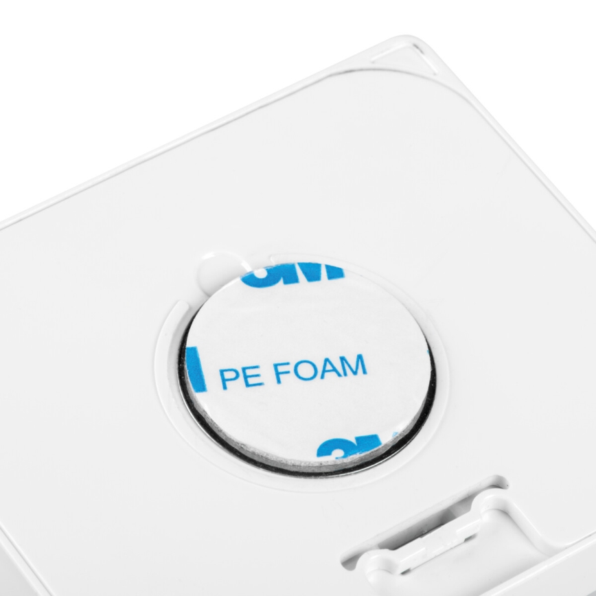 Süvistatav LED-valgusti liikumis- ja hämarusanduriga IRS LED/0,3W/3xAAA IP54 valge