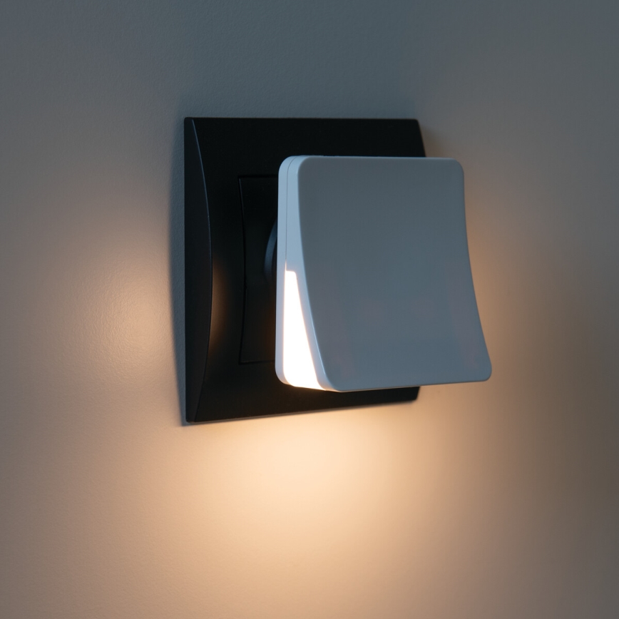 LED pistikupõhine öölamp hämarusanduriga HOFI LED/0,28W/230V valge