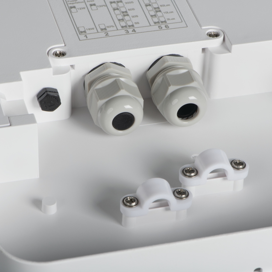 LEd Väli laevalgusti liikumisanduriga BENO LED/24/30W/230V 3000/3500/4000K IP65 valge kandiline