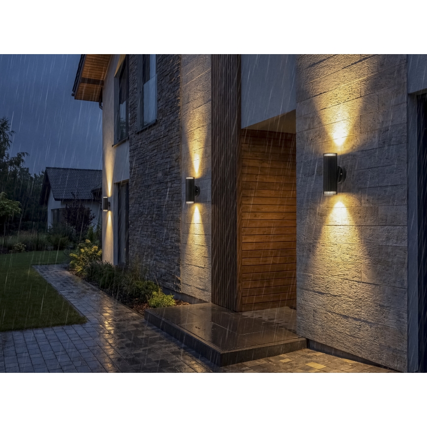Välisseinale kinnitatav suunavalgusti RADILO 2xGU10/11W/230V IP44 must