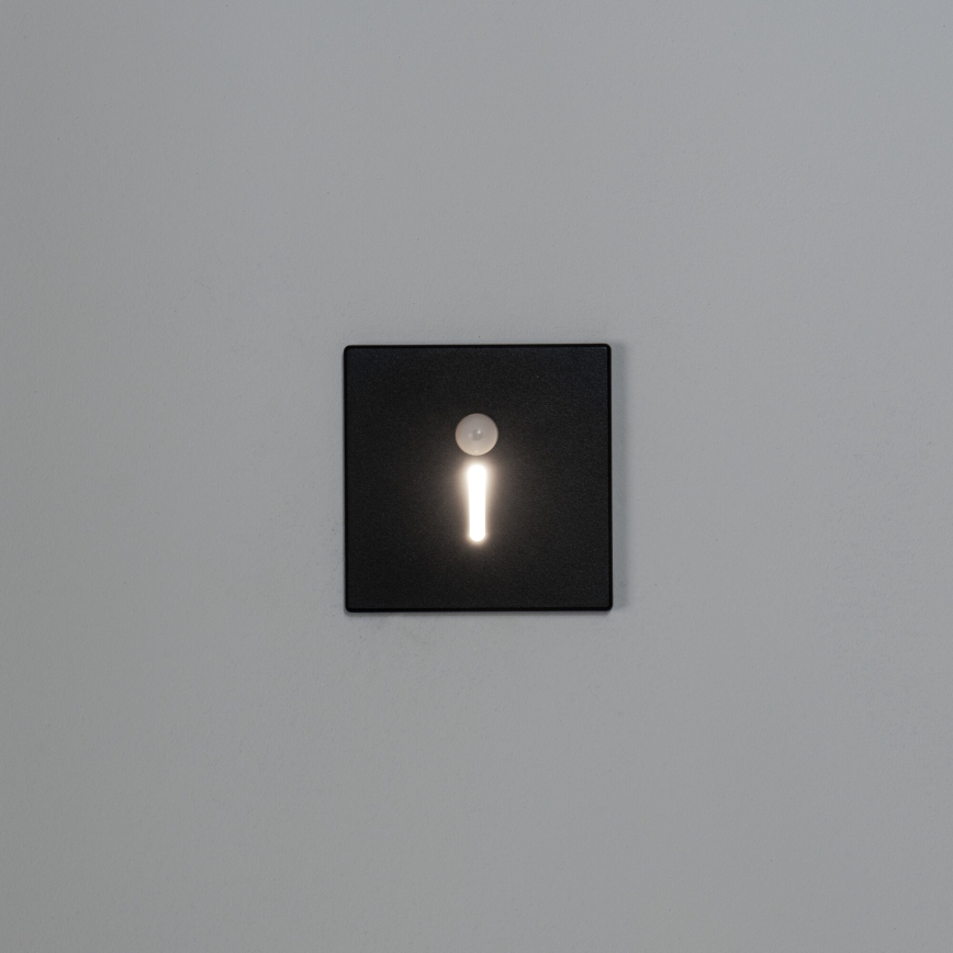 LED trepivalgusti liikumis- ja hämarusanduriga MAGNIK LED/1,7W/230V 2700/3300/3900/4600/5700K must ruudukujuline