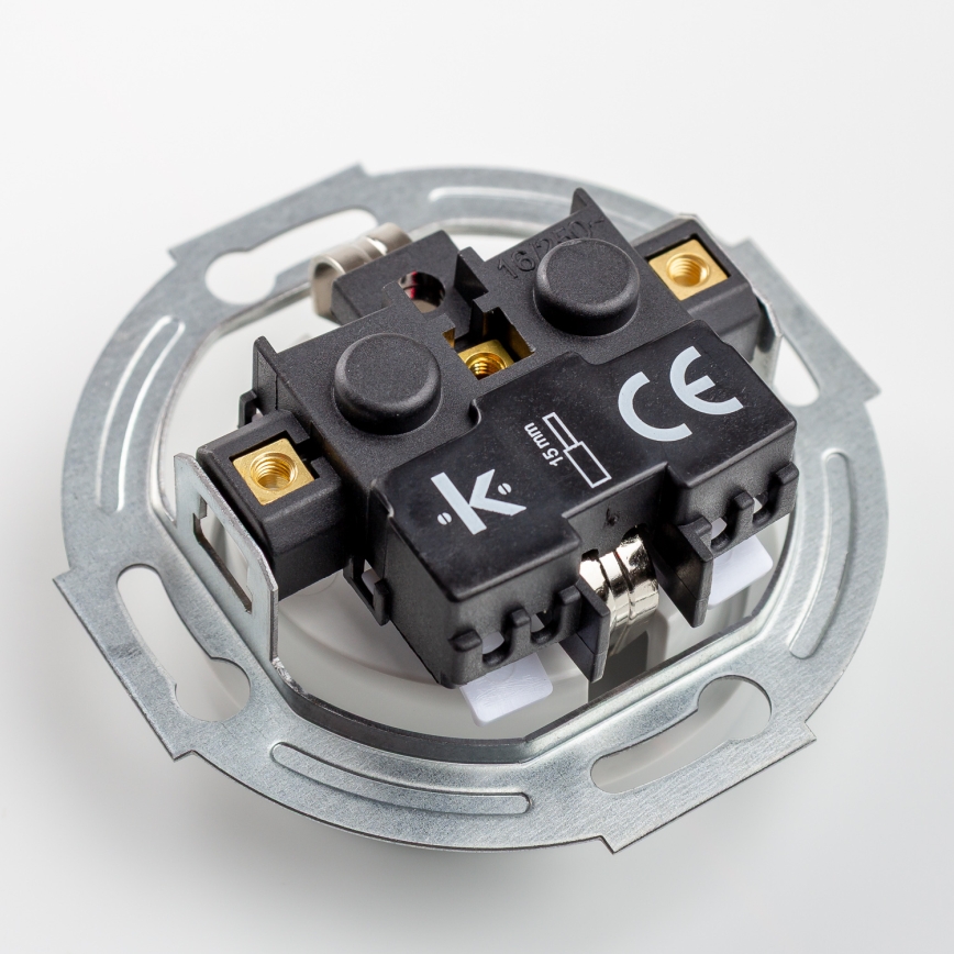 Kliklap - kolmekordne retro seinapistik SCHUKO 230V raamiga, lumivalge