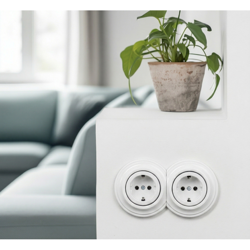 Kliklap - Topelt retro kodune pistikupesa raamiga SCHUKO 230V lumivalge