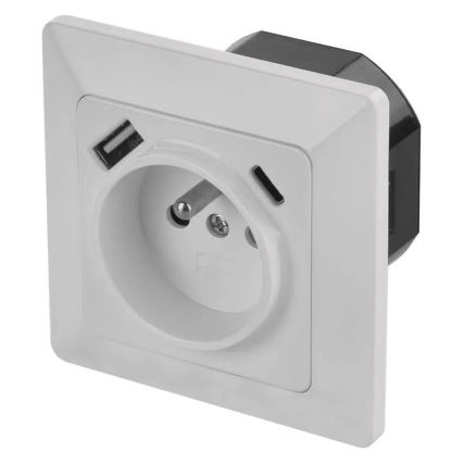 Kodune pistikupesa USB-A ja USB-C pordidega